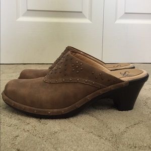 Söfft Brown Leather Studded Mules